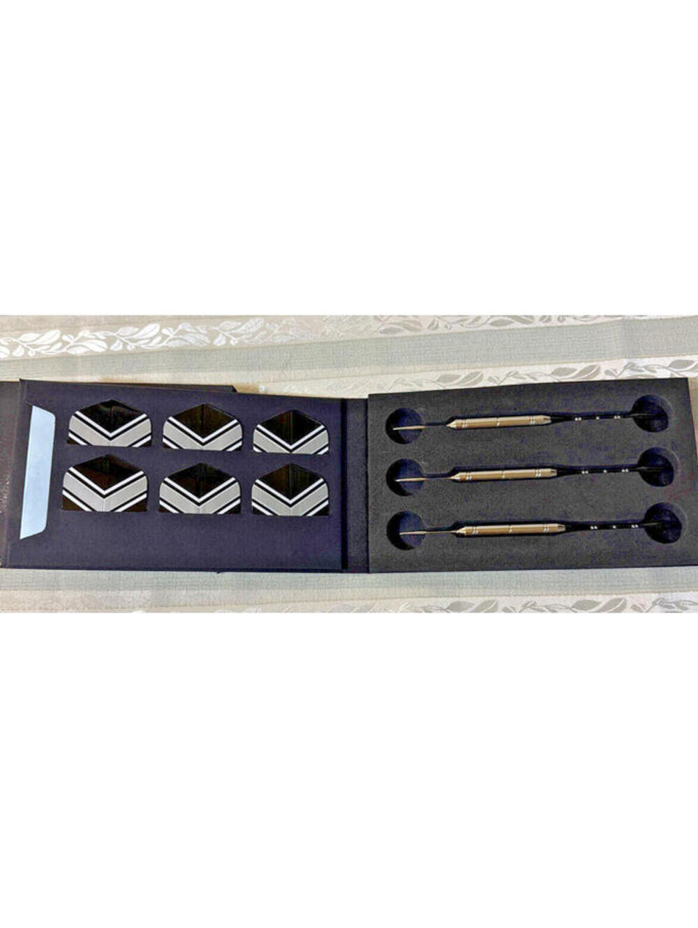 3 Custom Steel Darts and 6 Flights Marlboro Limited Edition With Map in Case NIB